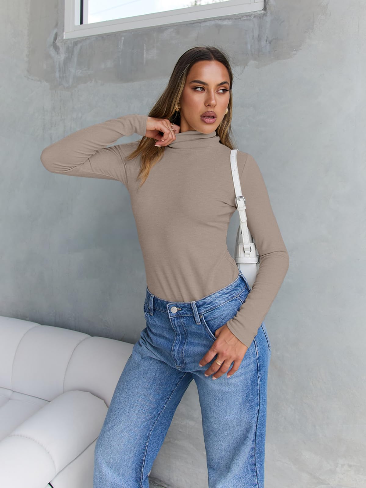 Trendy Queen Women's Turtleneck Long Sleeve Shirts Fall Fashion Basic Thermal Underwear Tops Winter Clothes 2024