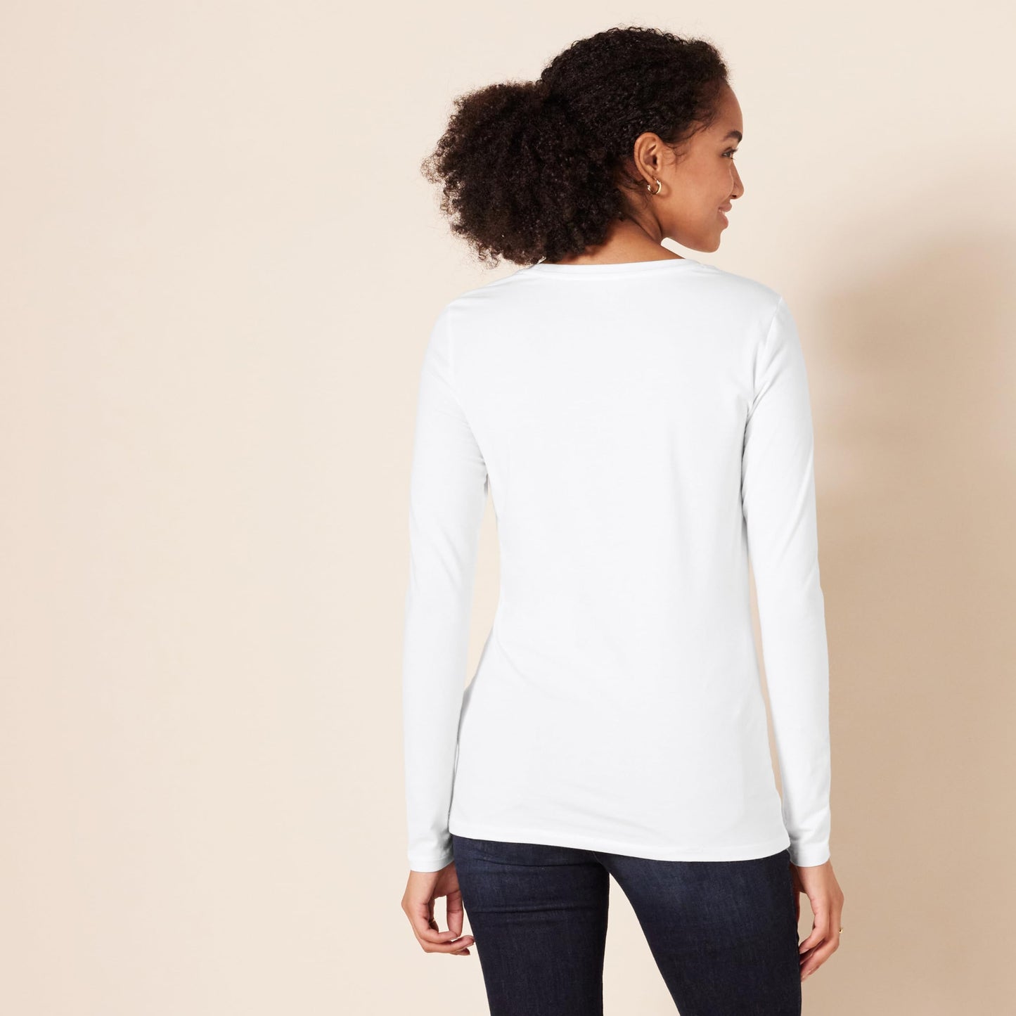 Amazon Essentials Women's Classic-Fit Long-Sleeve Crewneck T-Shirt (Available in Plus Size)